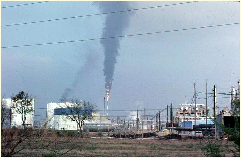 Baytown, Texas photos by Baytown Bert - Exxon 1984 Flare